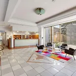 Montago Monteur-apartmenthaus Frankfurt Airport 3* Neu-Isenburg